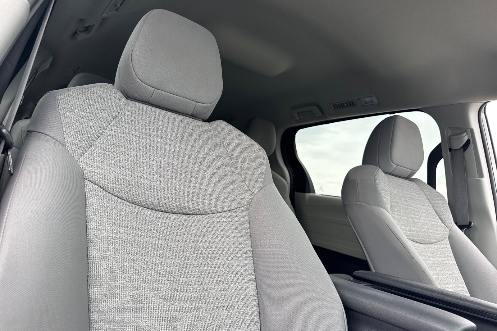 Certified 2021 Toyota Sienna LE FWD image 31
