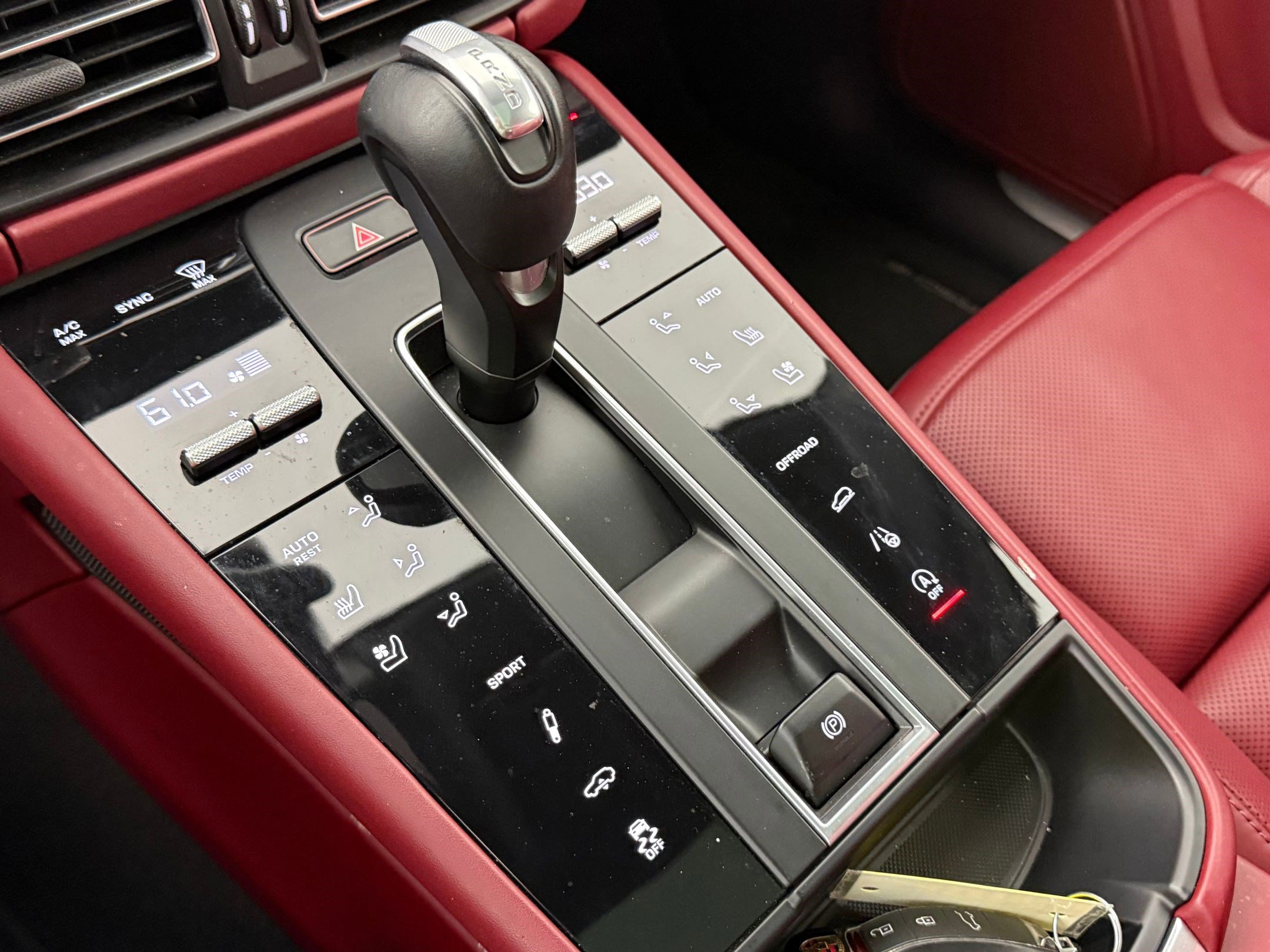 Used 2022 Porsche Macan S image 23