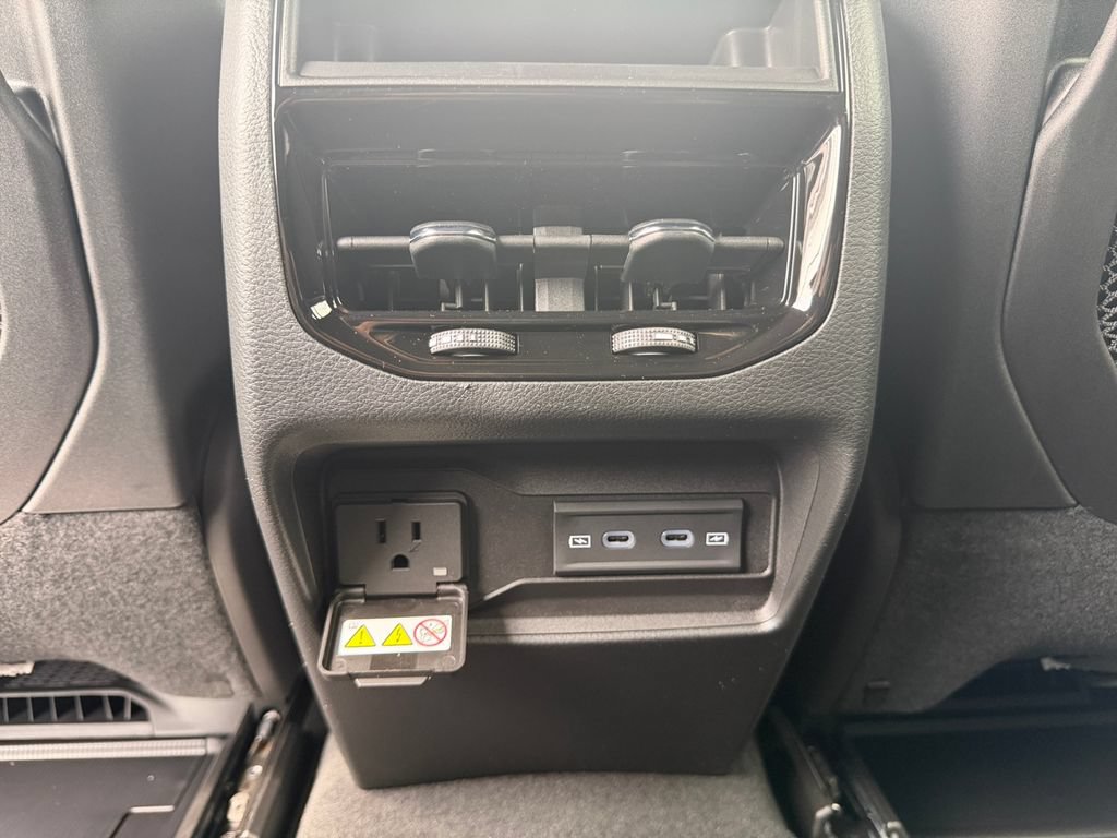 New 2026 Jeep Grand Cherokee Altitude AWD/4WD image 18