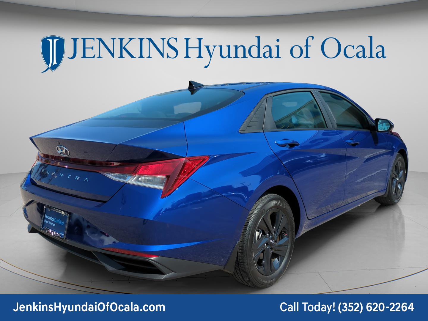 Used 2023 Hyundai Elantra SEL image 3