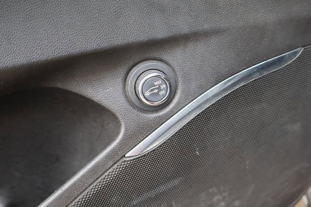 Used 2021 Buick Enclave Essence FWD image 23