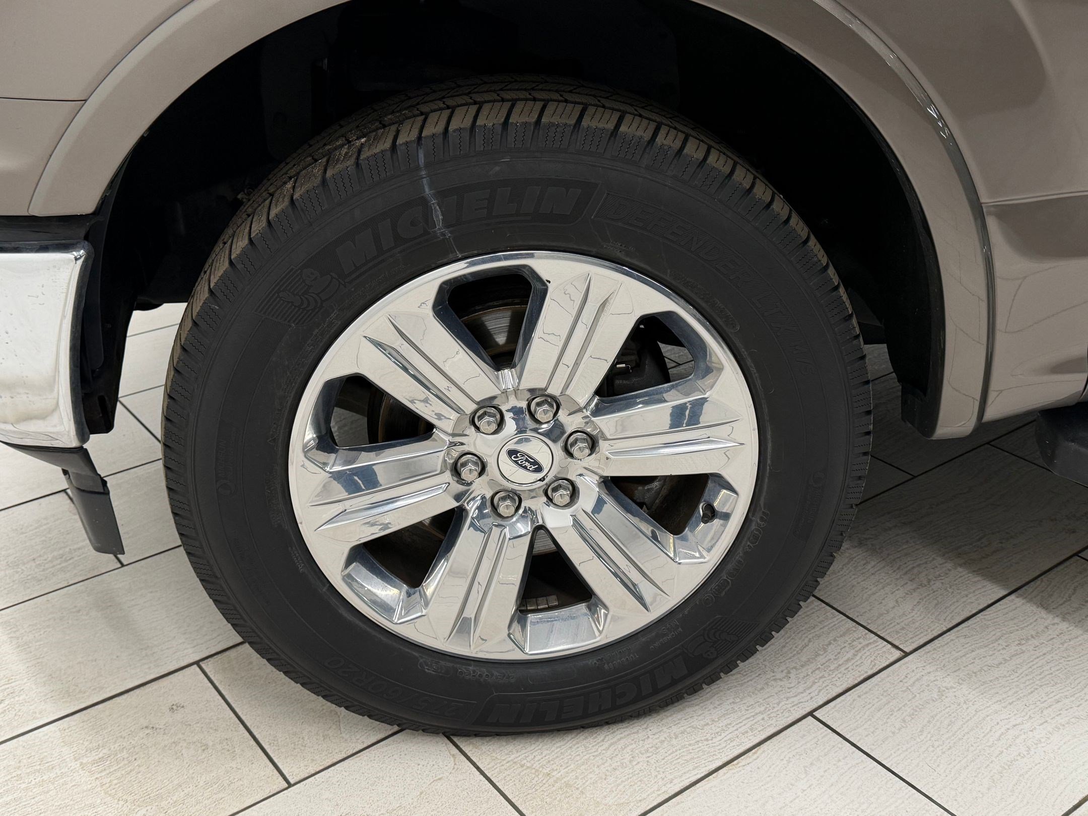 Used 2018 Ford F150 Lariat image 9