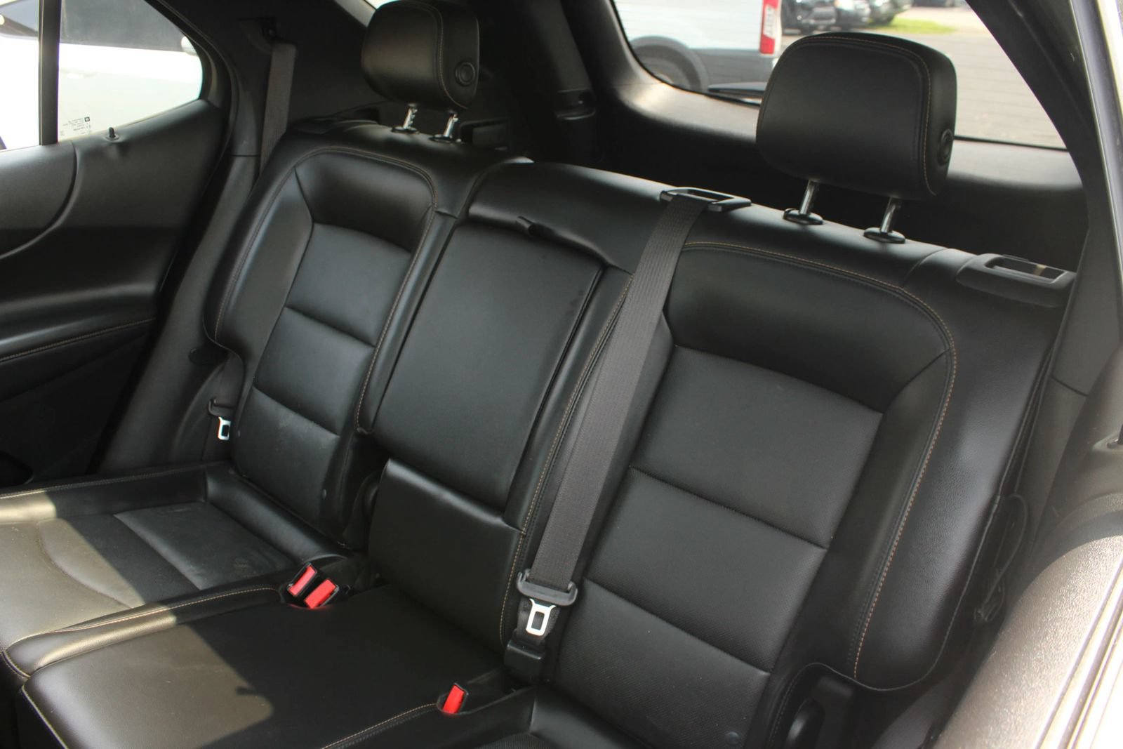 Used 2018 Chevrolet Equinox Premier AWD/4WD image 17