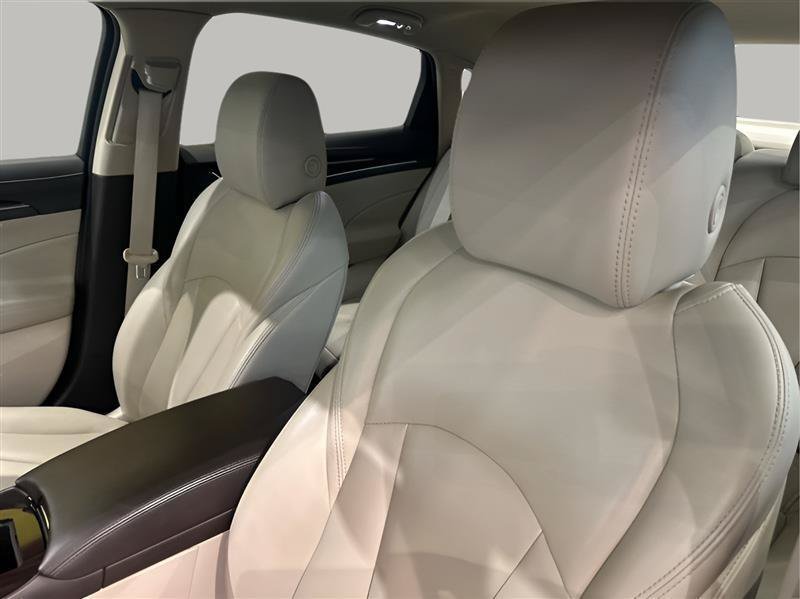 Used 2017 Buick LaCrosse Preferred FWD image 12