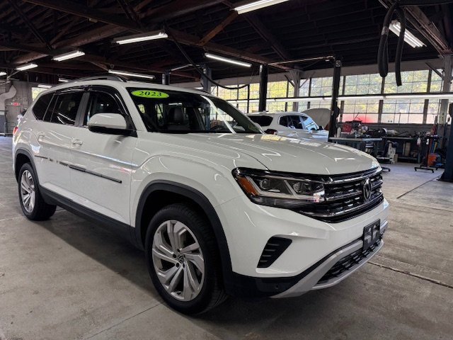 Used 2023 Volkswagen Atlas SE w/ Panoramic Sunroof Package image 4