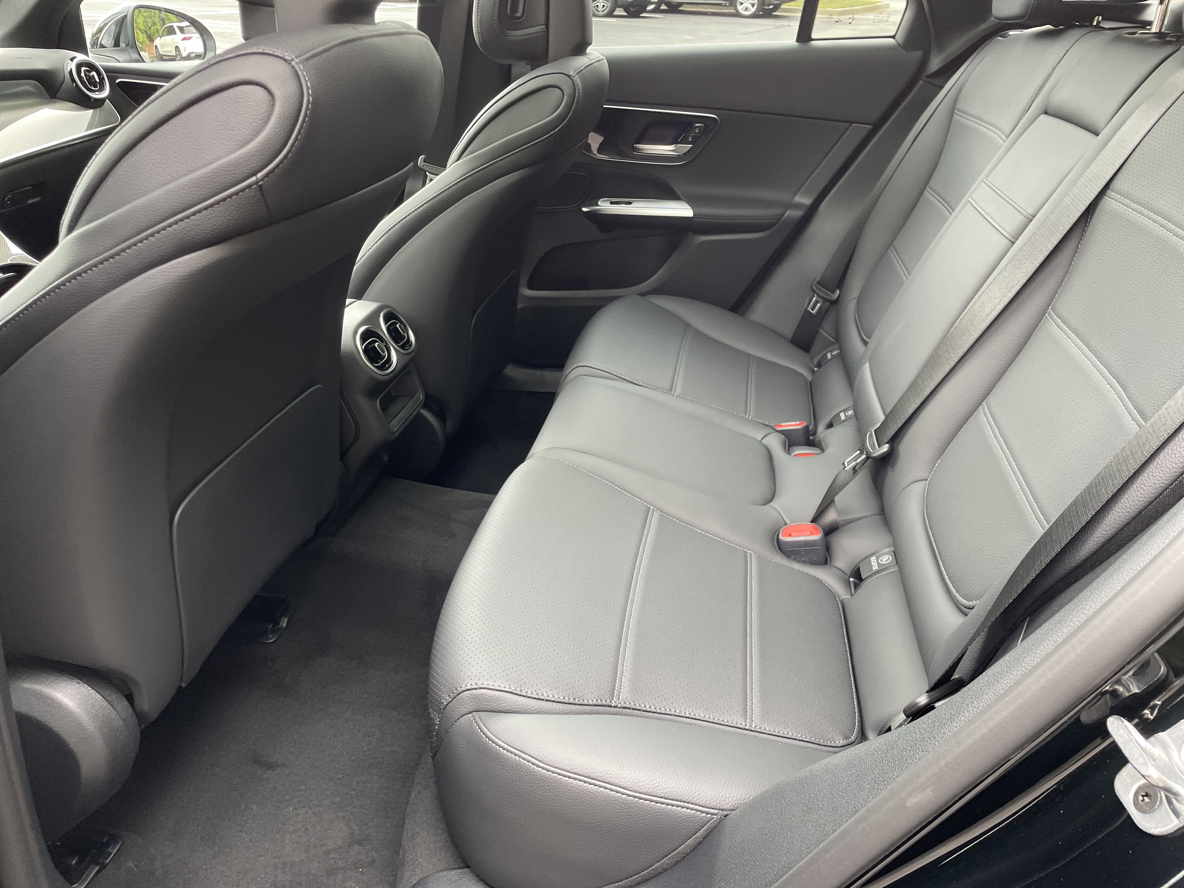 New 2026 Mercedes-Benz GLC 300 image 36