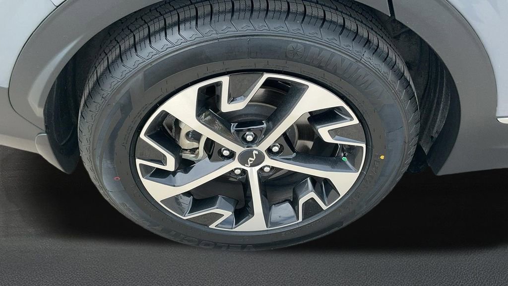 Certified 2023 Kia Sportage EX image 8
