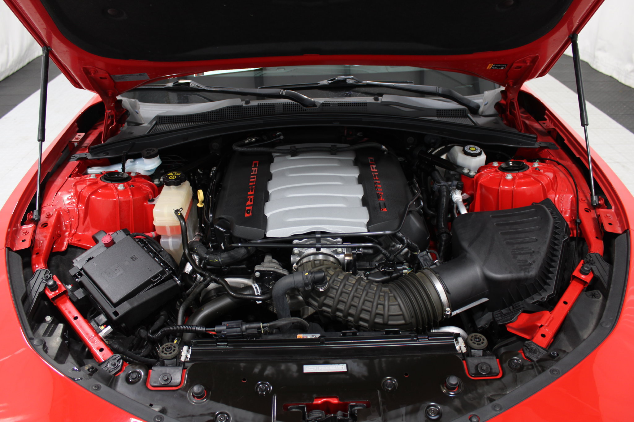 Used 2019 Chevrolet Camaro SS RWD image 8