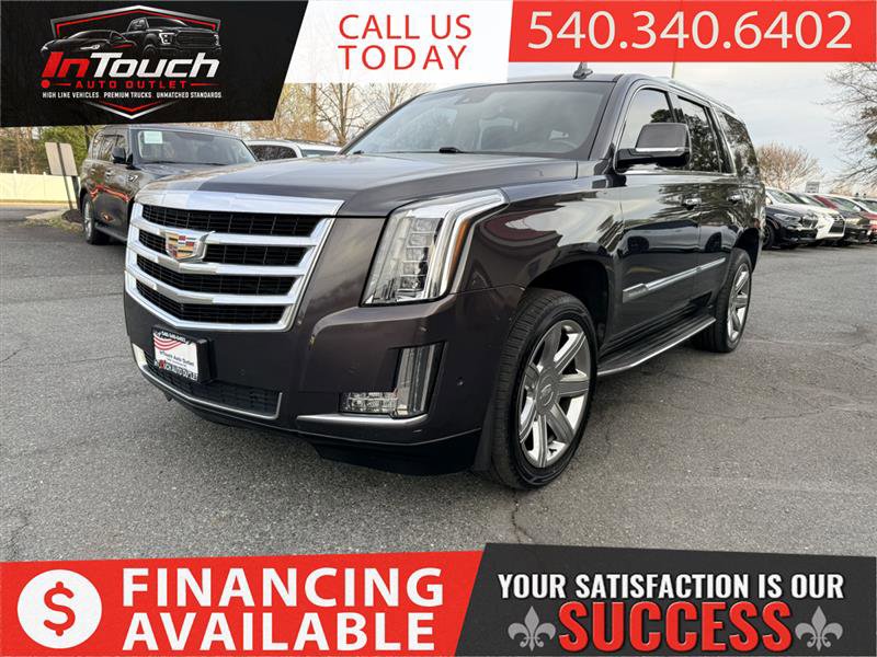 Used 2017 Cadillac Escalade Luxury AWD/4WD image 1