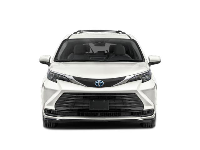 Used 2025 Toyota Sienna LE FWD image 4