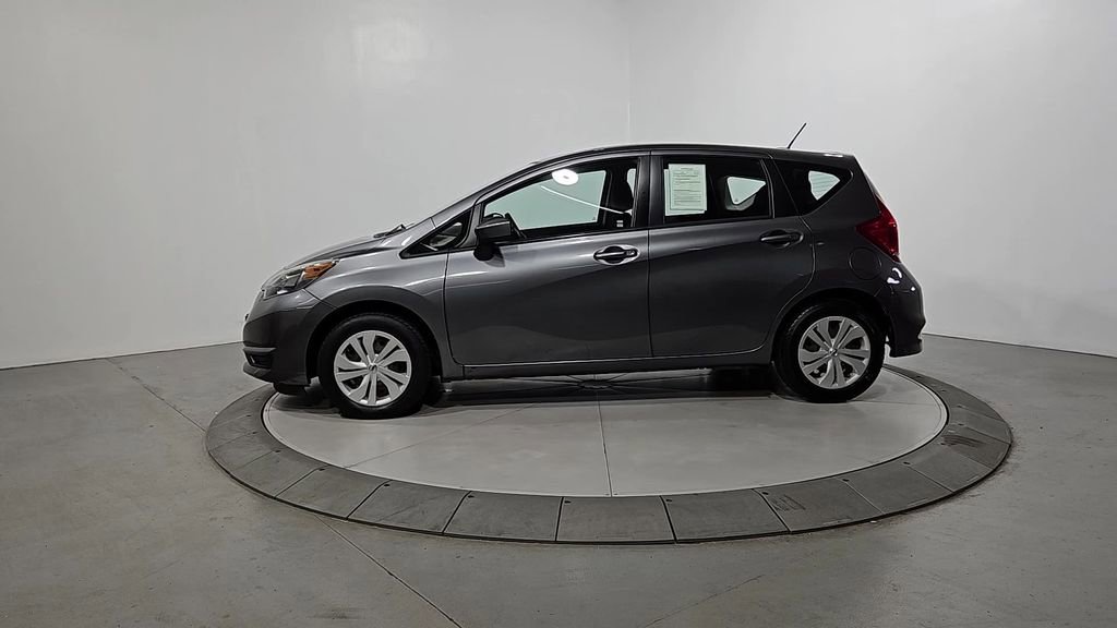 Used 2017 Nissan Versa Note SV FWD image 2