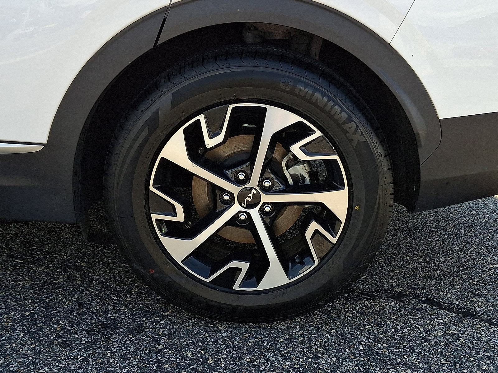 Certified 2023 Kia Sportage EX FWD image 8