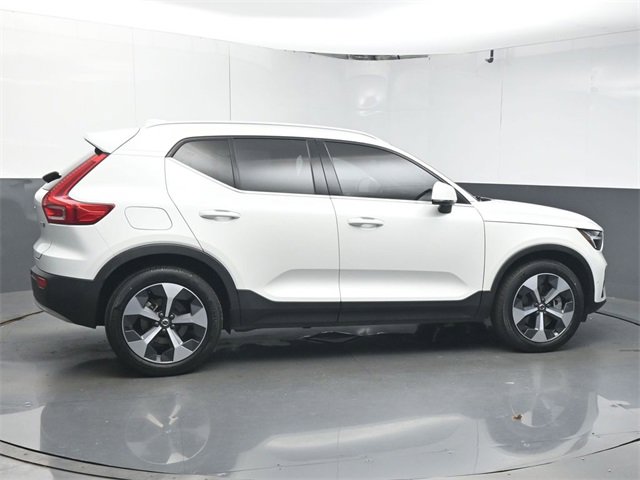 Used 2023 Volvo XC40 B5 Plus w/ Driver Assist Package image 8