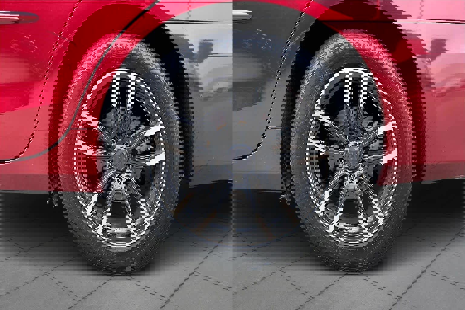 Used 2016 Toyota Camry XSE image 11