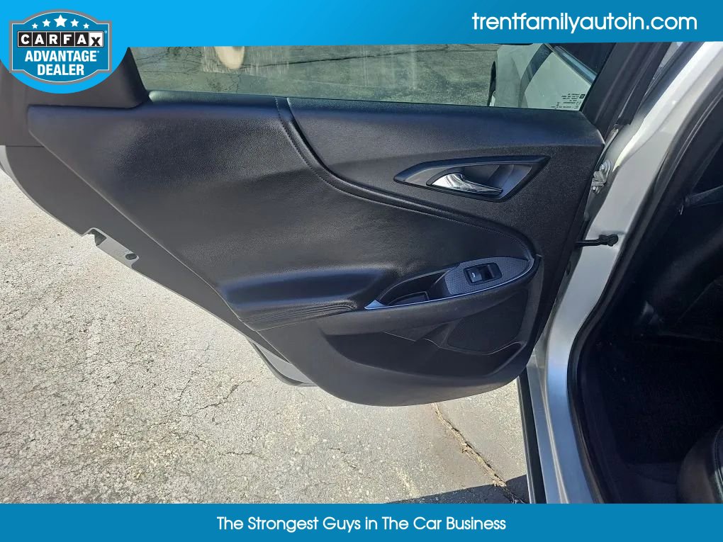 Used 2017 Chevrolet Malibu LT w/ Leather Package image 33