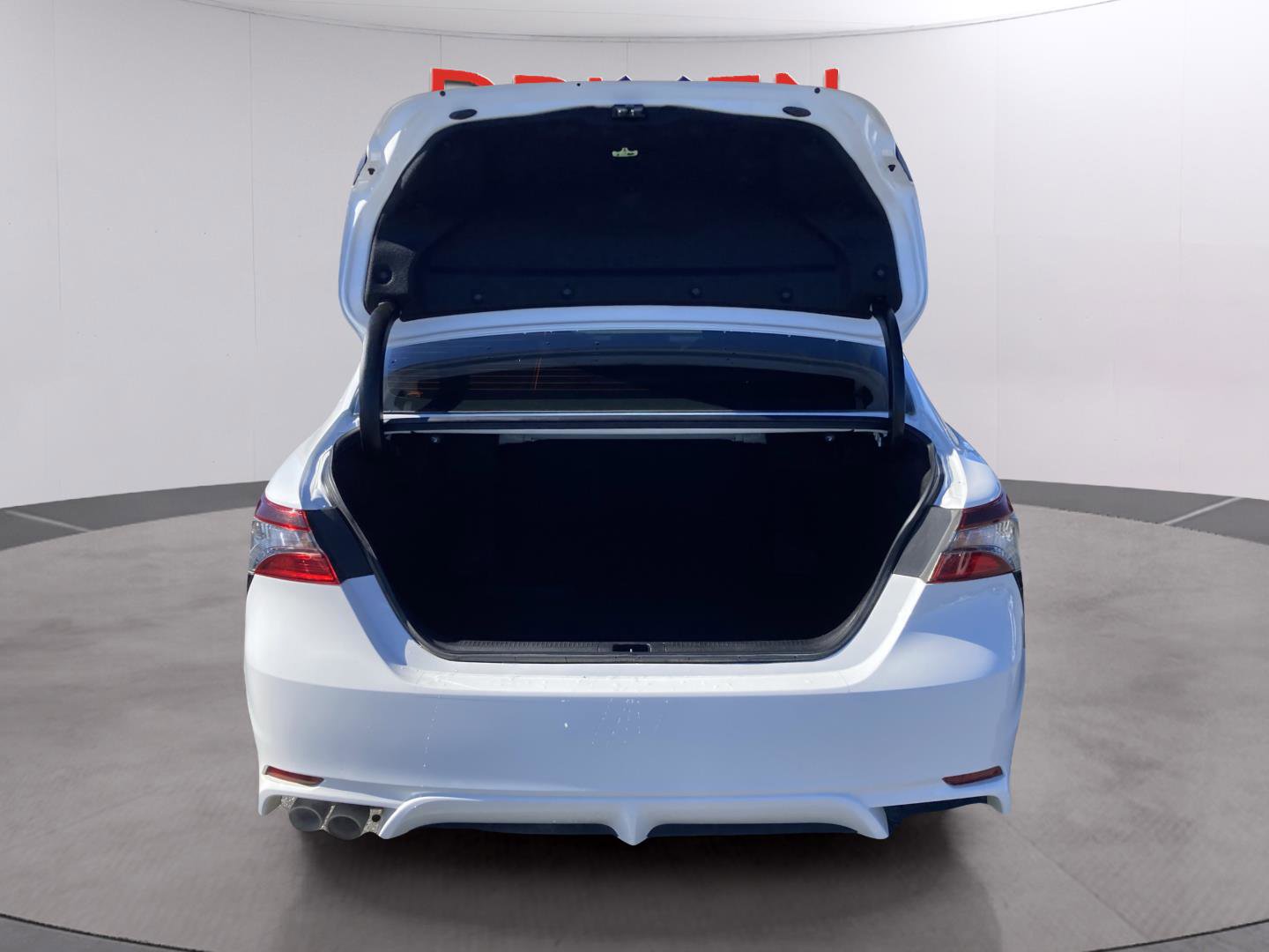 Used 2022 Toyota Camry SE image 34