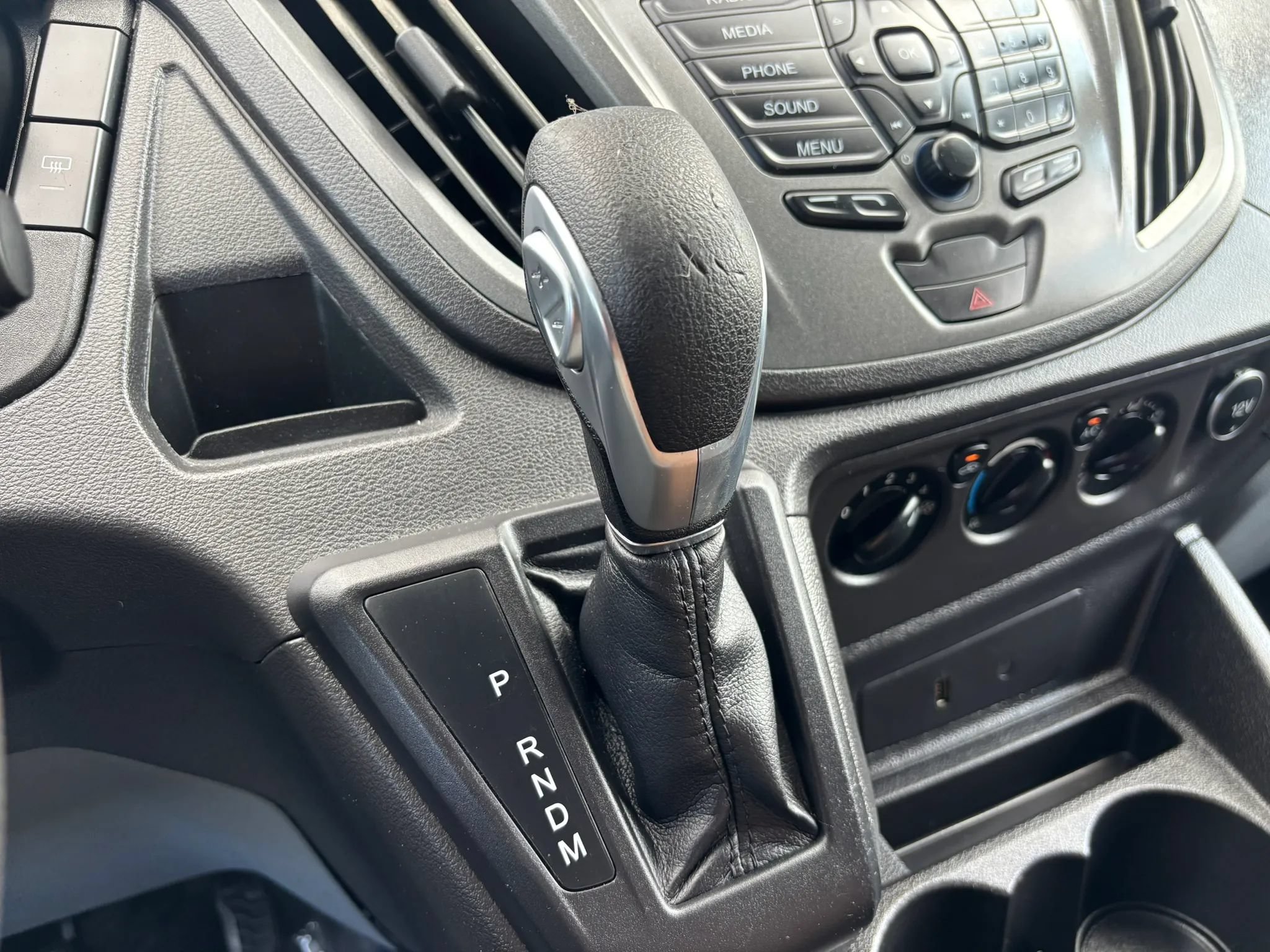 Used 2018 Ford Transit 150 XL RWD image 23