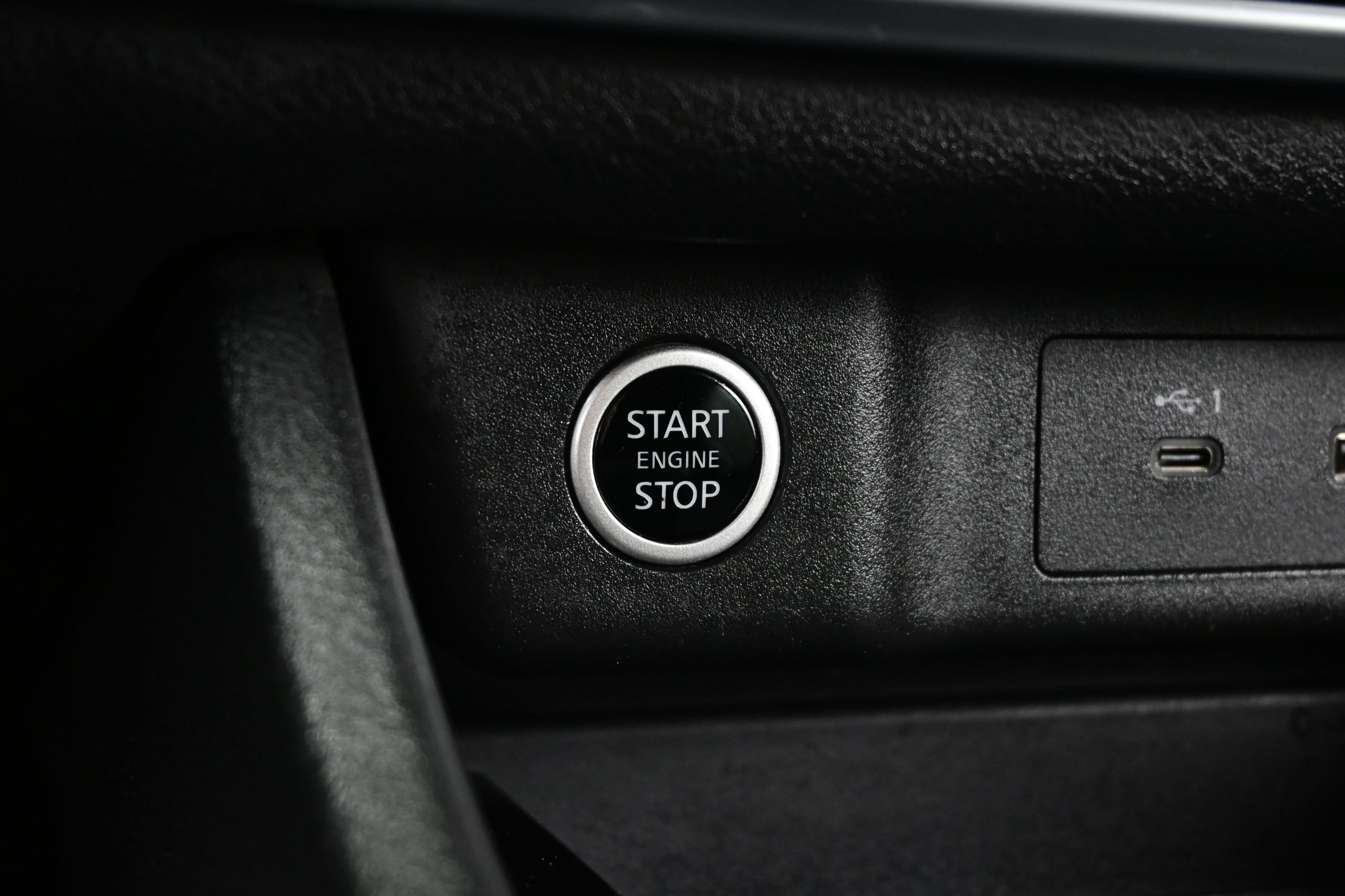 Used 2023 Nissan Rogue SV AWD/4WD image 21