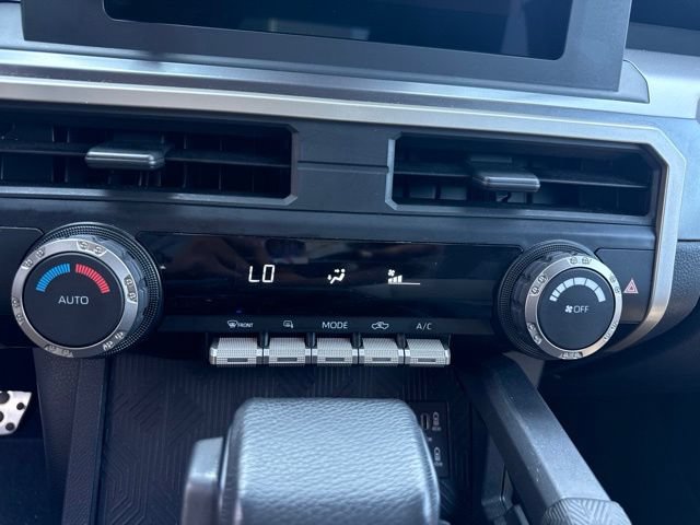 Used 2025 Toyota Tacoma TRD Sport AWD/4WD image 19
