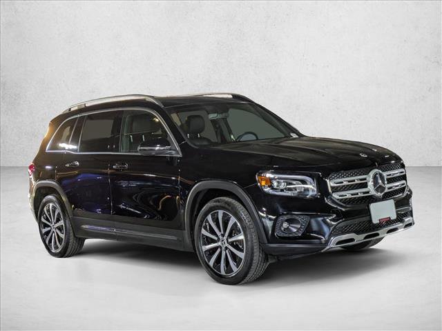 Used 2023 Mercedes-Benz GLB 250 4MATIC image 3