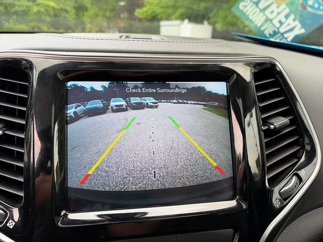 Used 2019 Jeep Cherokee Limited AWD/4WD image 23