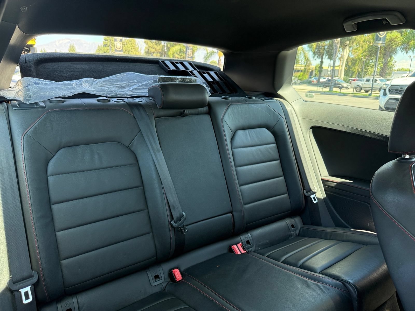 Used 2015 Volkswagen GTI SE FWD image 14