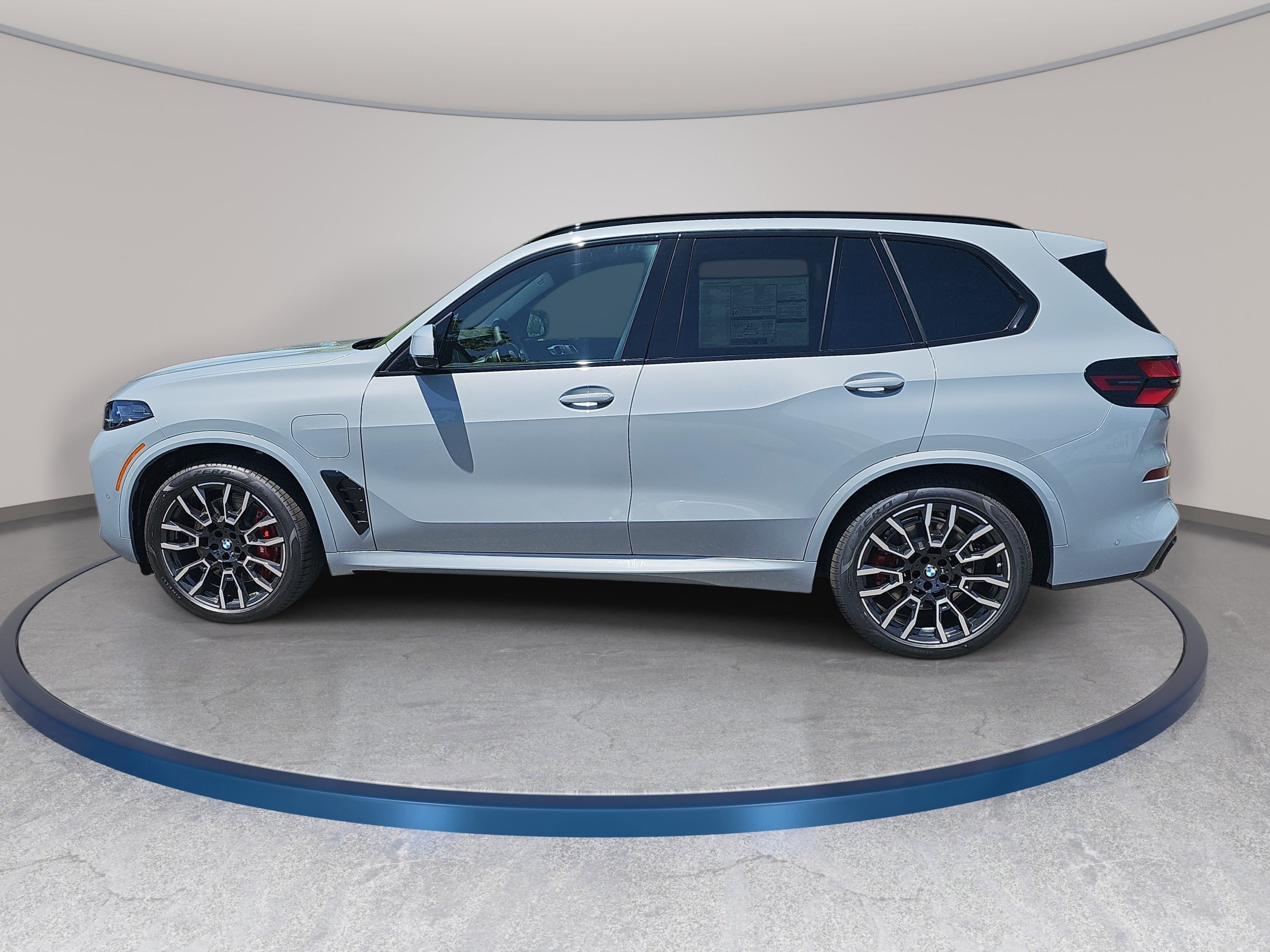 New 2026 BMW X5 xDrive50e w/ M Sport Package AWD/4WD image 8