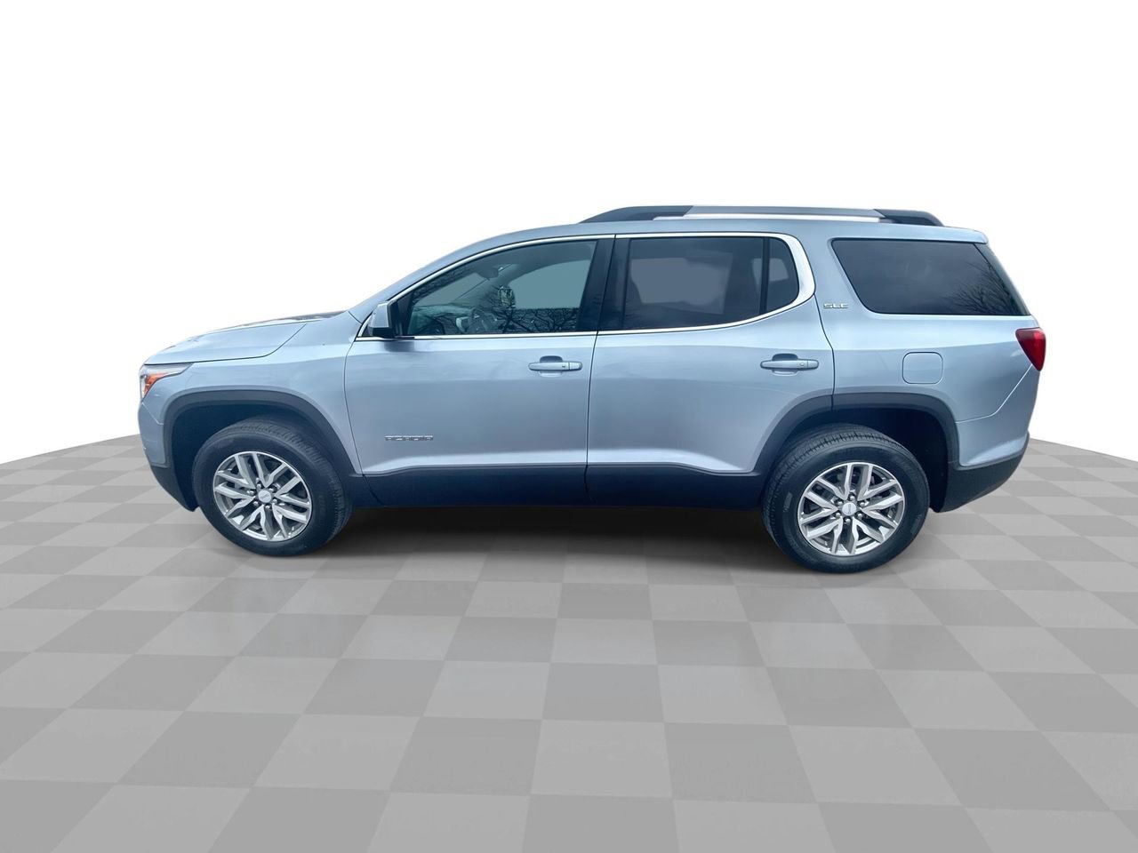Used 2017 GMC Acadia SLE image 4