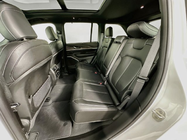Used 2024 Jeep Grand Cherokee Limited 4xe AWD/4WD image 28