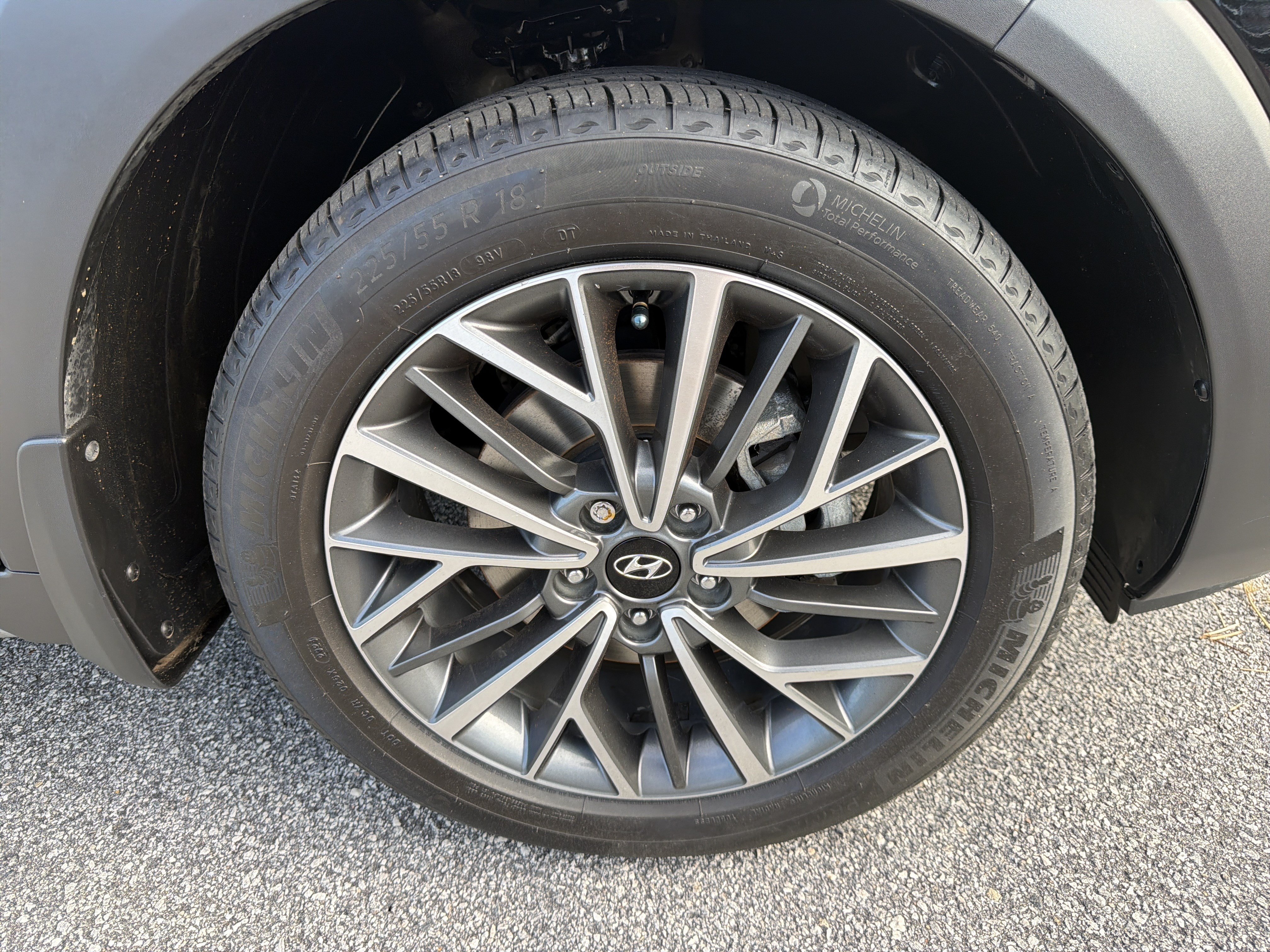 Used 2021 Hyundai Tucson Ultimate w/ Cargo Package FWD image 13
