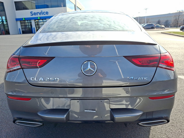 Used 2023 Mercedes-Benz CLA 250 4MATIC image 5