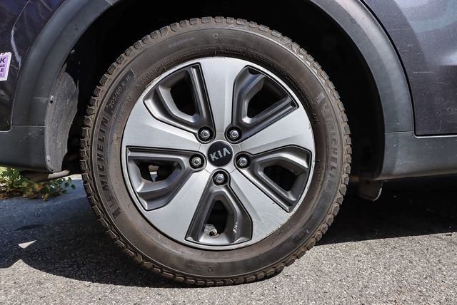 Used 2019 Kia Niro EX Premium w/ Sunroof Package image 10