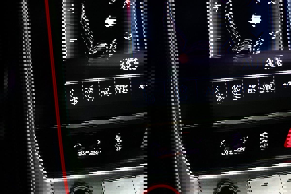 Used 2023 Audi S6 Prestige w/ Prestige Package image 9