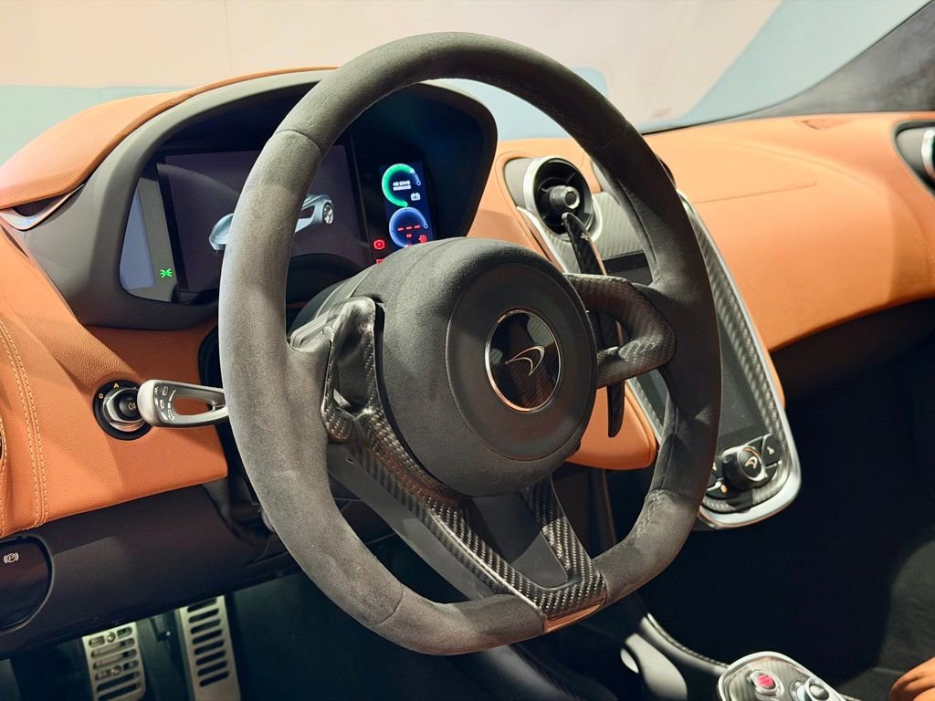 Used 2016 McLaren 570S Coupe image 18