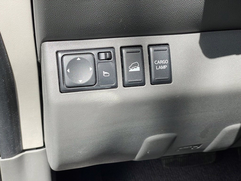 Used 2020 Nissan Frontier SV w/ Midnight Edition Floor Mats AWD/4WD image 14