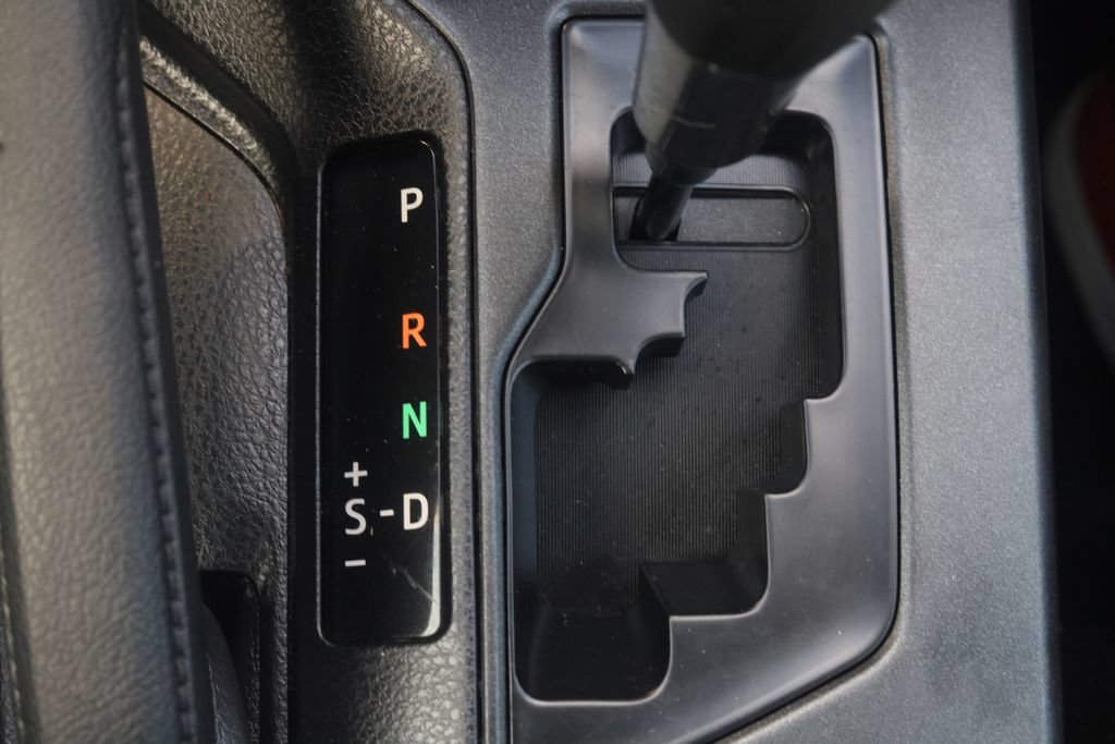 Certified 2018 Toyota RAV4 LE AWD/4WD image 14