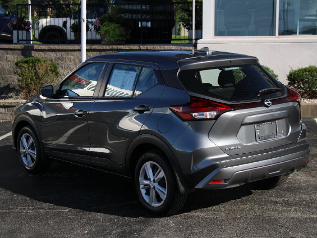 Used 2025 Nissan Kicks Play S FWD image 3
