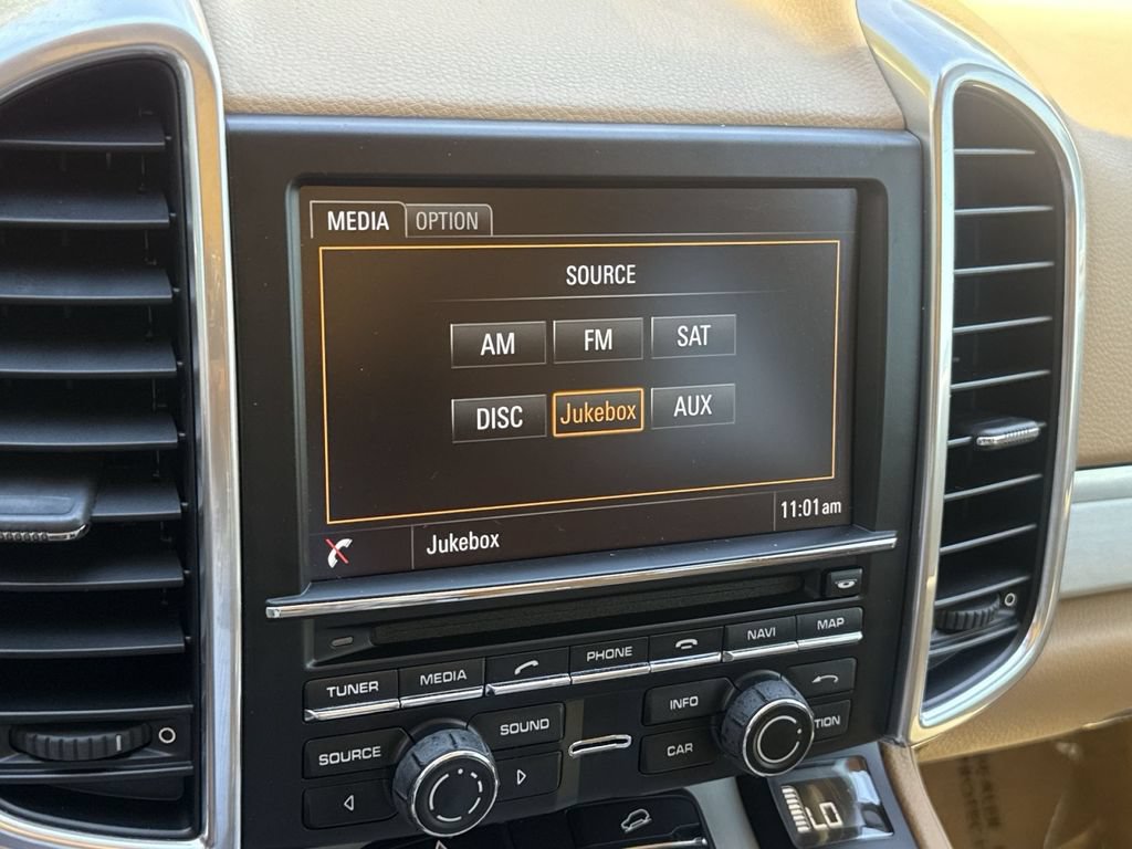 Used 2014 Porsche Cayenne GTS AWD/4WD image 18