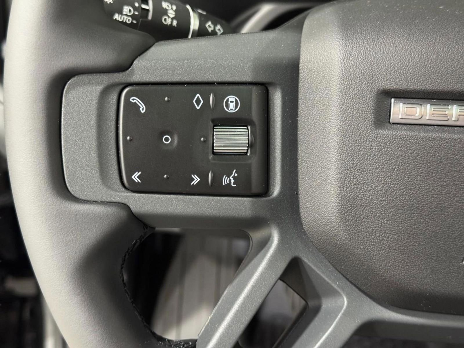New 2026 Land Rover Defender 110 S image 29