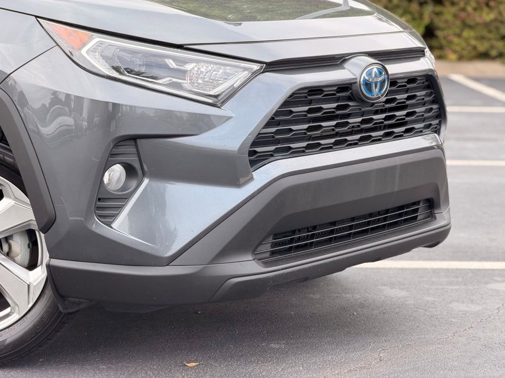 Used 2021 Toyota RAV4 XLE Premium AWD/4WD image 6