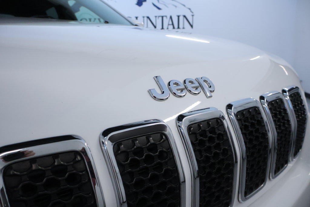 Used 2019 Jeep Cherokee Limited AWD/4WD image 10