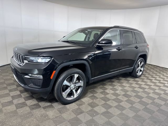 Used 2023 Jeep Grand Cherokee 4WD 4xe image 7