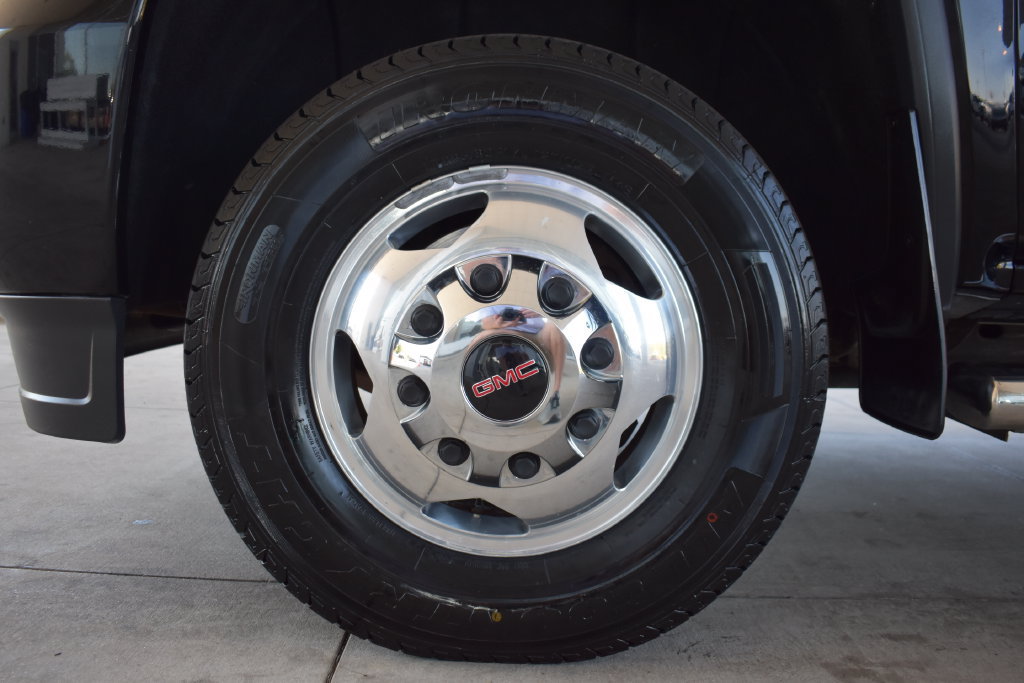 Used 2018 GMC Sierra 3500 Denali w/ Duramax Plus Package AWD/4WD image 14