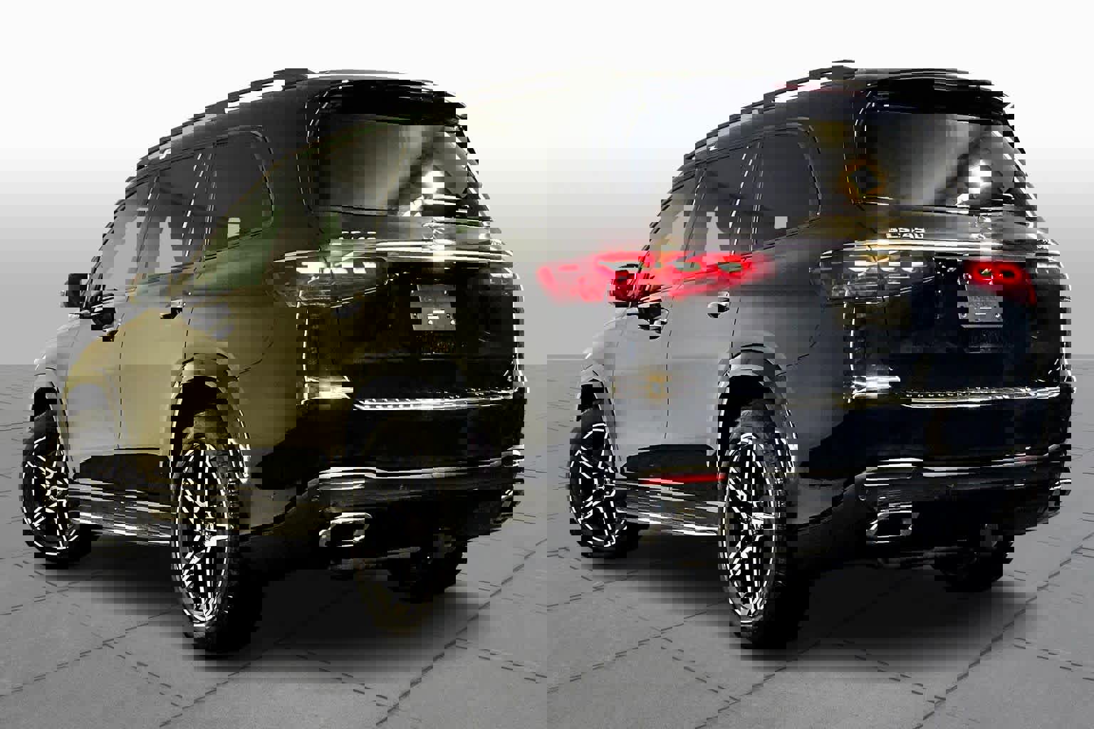 New 2026 Mercedes-Benz GLS 450 4MATIC image 3