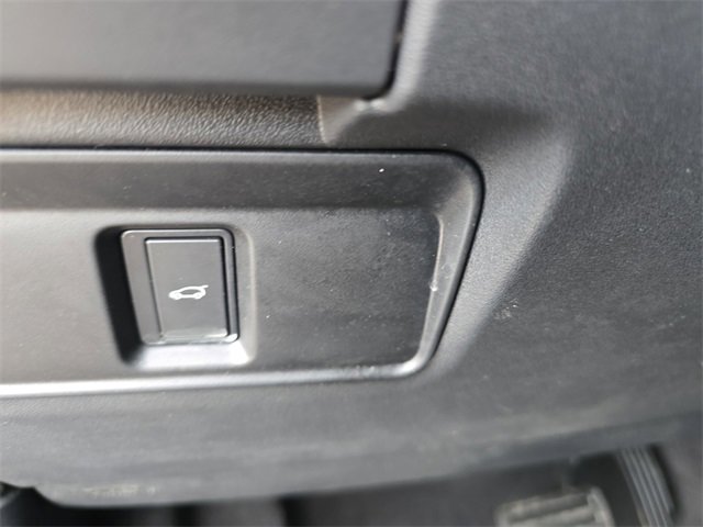 Used 2025 Land Rover Discovery Sport S image 26