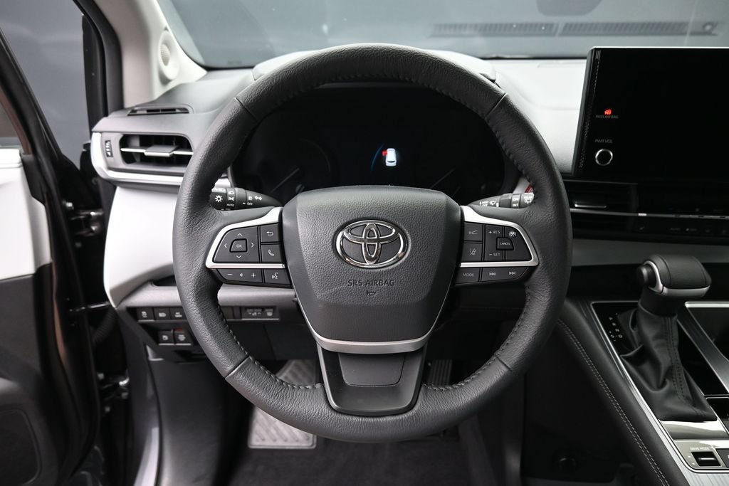 Certified 2025 Toyota Sienna XLE w/ XLE Plus Package AWD/4WD image 15