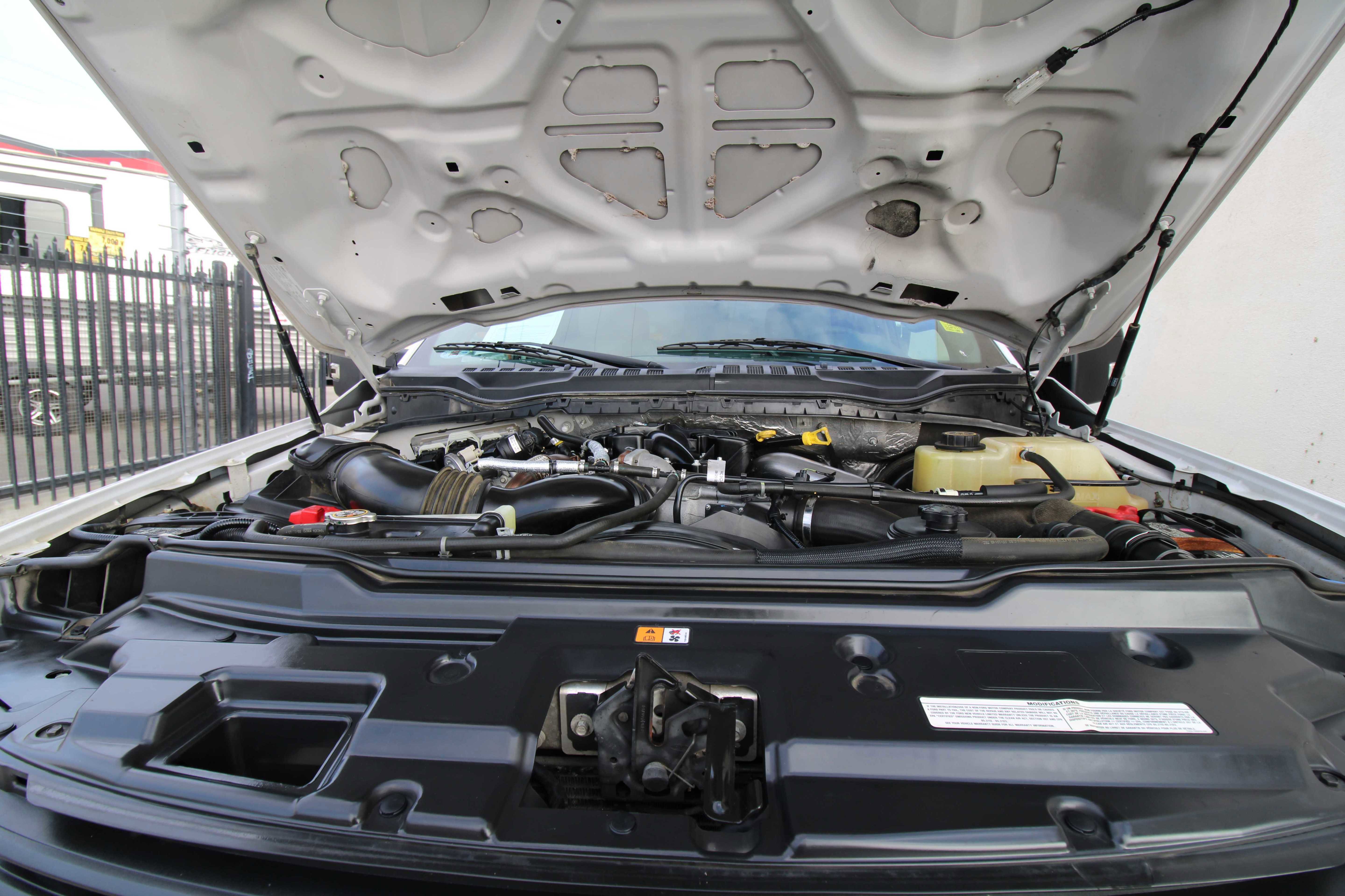 Used 2019 Ford F250 XL w/ Power Equipment Group image 19