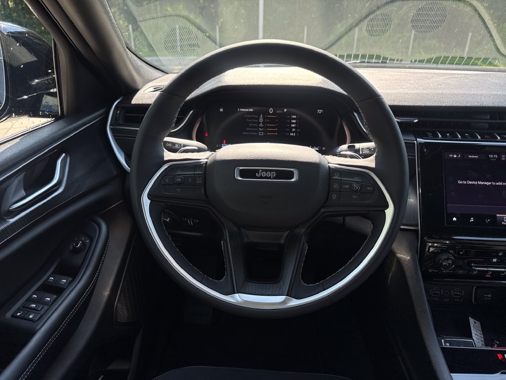 Used 2025 Jeep Grand Cherokee L Altitude AWD/4WD image 18