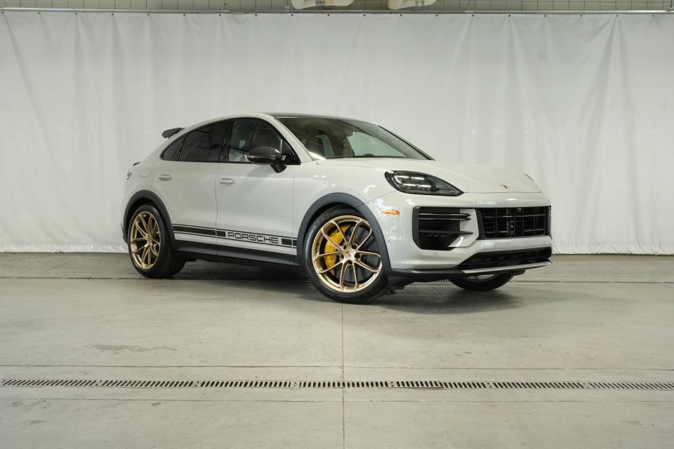 New 2026 Porsche Cayenne Turbo GT image 9