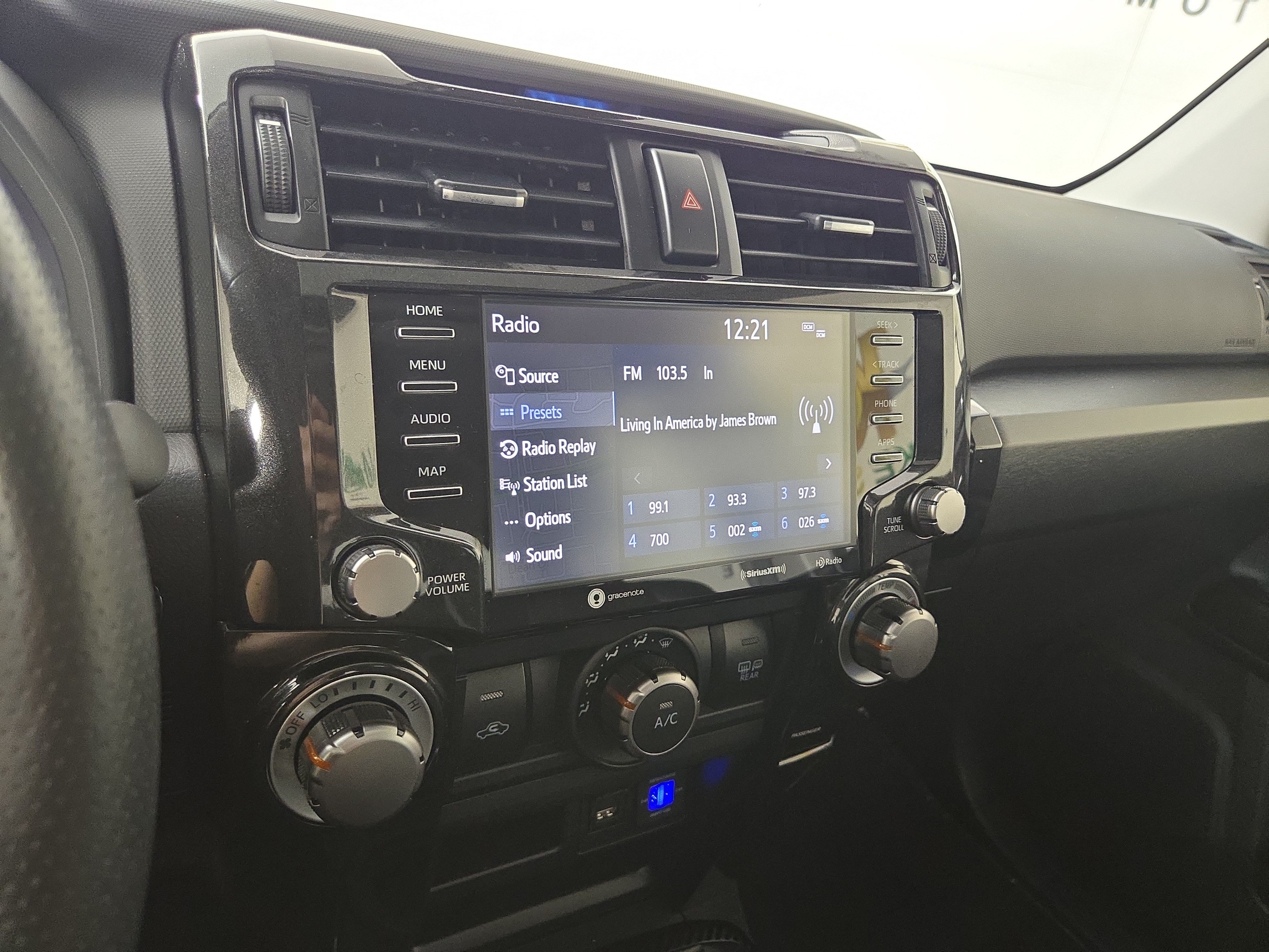 Used 2022 Toyota 4Runner TRD Off-Road Premium w/ Moonroof Package AWD/4WD image 19
